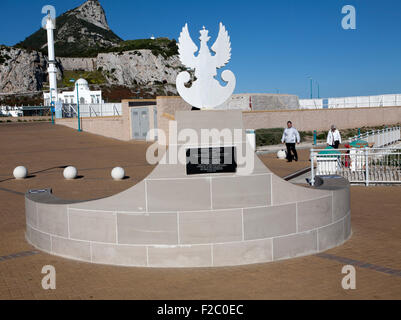 Il Sikorski Memorial polacco War Memorial Europa Point, Gibilterra, British Overseas territorio in Europa meridionale Foto Stock