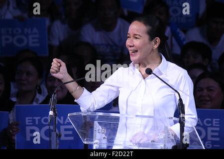 Quezon City, Filippine. Xvi Sep, 2015. Gesti di Philippine Senatrice Grazia Poe (figlia di fine l attore Fernando Poe Jr) durante il suo annuncio della sua candidatura per la posizione presidenziale per il 2016 elezione nazionale nella Bahay Alumni presso l' Università delle Filippine (UP), Diliman Quezon City. Credito: PACIFIC PRESS/Alamy Live News Foto Stock