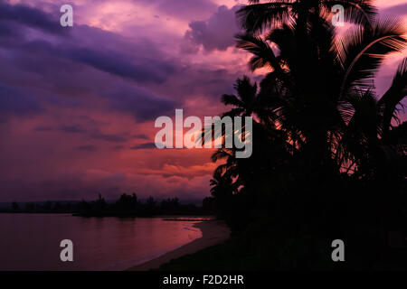 Tramonto sull'oceano, North Shore Oahu Hawaii Foto Stock