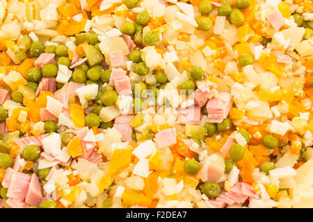 Russo insalata olivier close up. Foto Stock