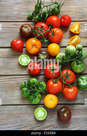 Varietà di pomodori, vista dall'alto Foto Stock