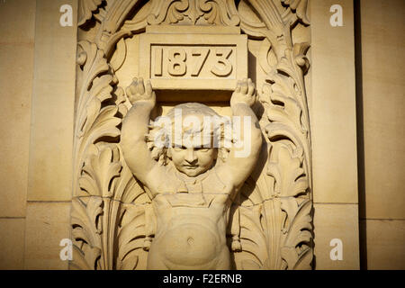 Bolton Town Hall di fronte a Victoria Square a Bolton, Greater Manchester, Inghilterra, fu costruito tra il 1866 e il 1873 per la contea B Foto Stock