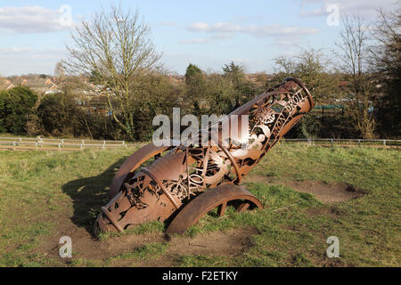 Un cannone reale monumento sulla Queen's applique terrapieni a Newark, in Inghilterra. Foto Stock