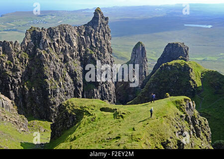 Il Quirang in Trotternish sull'Isola di Skye in Scozia. Lo strano paesaggio era formata da una frana. Foto Stock