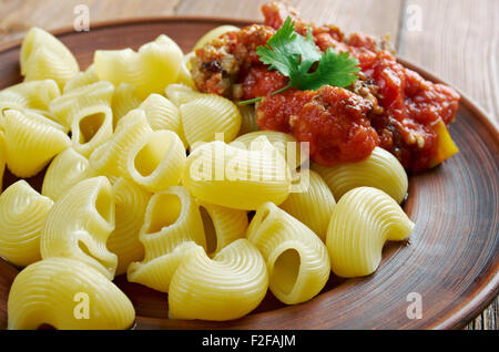 Pipe rigate pasta con salse a base di carne, Foto Stock