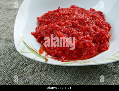 Il curry rosso pepe pasta . kırmızı biber salcası - cucina turca Foto Stock