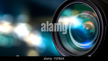 La lente della fotocamera con una lente riflessioni. Foto Stock