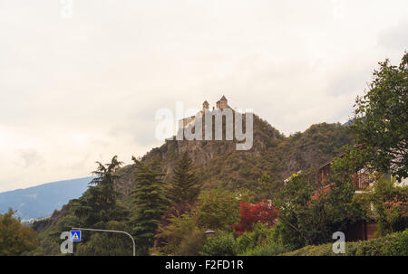 Vista di Sabiona Abbazia, monastero benedettino in Trentino Alto Adige, Italia Foto Stock