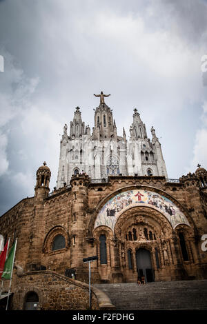 Chiesa del Sacro Cuore di Gesù,situato sulla cima del monte Tibidabo di Barcellona, in Catalogna, Spagna Foto Stock