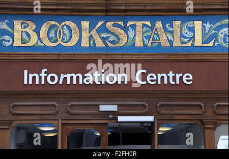 Restaurato interno della stazione di Victoria in Manchester Foto Stock
