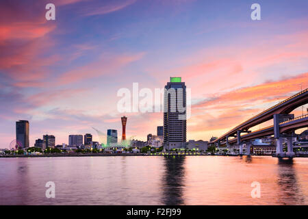 Kobe, Giappone skyline al porto. Foto Stock