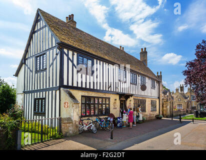 Oliver Cromwell House, attualmente l'ufficio informazioni turistiche, St Mary Street, Ely, Cambridgeshire, Inghilterra, REGNO UNITO Foto Stock