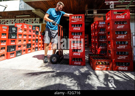 La consegna della Coca Cola-la entrega de Coca Cola Foto Stock