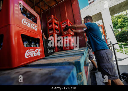 La consegna della Coca Cola-la entrega de Coca Cola Foto Stock