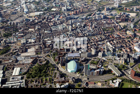 Vista aerea del centro cittadino di Leeds dal nord cercando South, West Yorkshire, Regno Unito Foto Stock