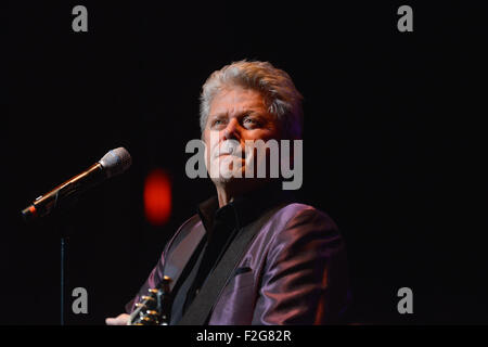 San Antonio, Texas, Stati Uniti d'America. Xvii Sep, 2015. PETER CETERA, che fu membro di Chicago e ora ha una riuscita carriera solista esegue al maestoso Teatro in San Antonio, Texas © Robin Jerstad/ZUMA filo/Alamy Live News Foto Stock