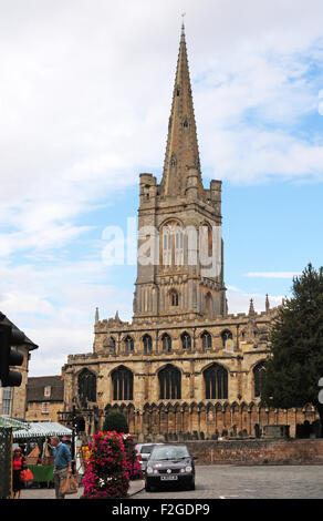 Tutti i Santi della Chiesa Parrocchiale di San Giovanni Battista, Stamford, Lincolnshire. Regno Unito Foto Stock