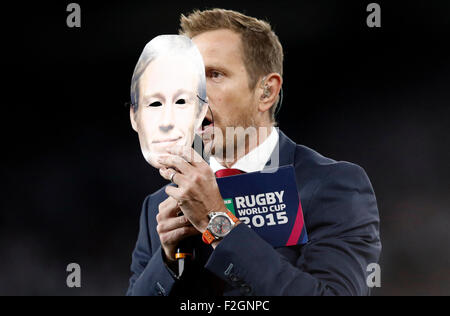 Londra, Regno Unito. 18 Settembre, 2015. Londra, Regno Unito. 18 Settembre 2015.Si Greenwood con Jonny Wilkinson Mask Inghilterra V Figi Inghilterra V Fiji, Coppa del Mondo di Rugby di Twickenham 2015, Londra, Inghilterra 18 settembre 2015 Coppa del Mondo di Rugby 2015 Twickenham Stadium di Londra, Inghilterra Credito: Allstar Picture Library/Alamy Live News Foto Stock