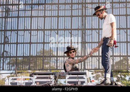 Chicago, Illinois, Stati Uniti d'America. Xiii Sep, 2015. Il rapper YELAWOLF suona dal vivo durante il Riot Fest a Douglas Park di Chicago, Illinois © Daniel DeSlover/ZUMA filo/Alamy Live News Foto Stock