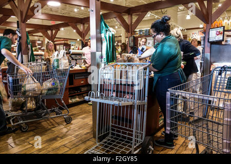 Delray Beach Florida, The Fresh Market, negozio di alimentari, supermercato, cibo, shopping shopper shopping negozi di mercato mercati di mercato di vendita, re Foto Stock