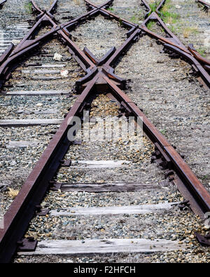 Cross-over le vie a rampa per flottazione auto banchina di carico, Bay Coast Railroad, Cape Charles, Virginia Foto Stock