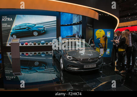 Frankfurt International Motor Show (IAA) 2015. Opel Astra - premiere mondiale. Foto Stock