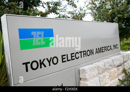 Un segno del logo al di fuori di una struttura occupata da Tokyo Electron America, Inc. di Austin, in Texas, il 11 settembre 2015. Foto Stock