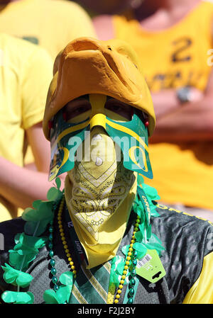 Autzen Stadium, Eugene, OR, Stati Uniti d'America. Xix Sep, 2015. Un Oregon orologi superfan la vittoria 61-28 conquistare la visita di Stato della Georgia pantere a Autzen Stadium, Eugene, o. Larry C. Lawson © csm/Alamy Live News Foto Stock