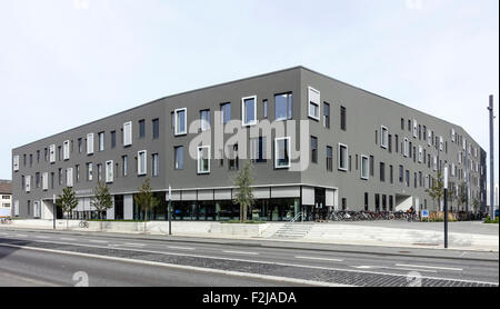 Nuovo dell'Università di Aalborg edificio mediante Limfjorden a Aalborg in Danimarca Foto Stock