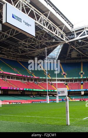 Cardiff, Galles. Xx Settembre, 2015. Coppa del Mondo di rugby. Il Galles versus Uruguay. Viste generali all'interno del Millennium Stadium. RWC branding può essere visto sulle bandiere, i montanti e la schermata Credit: Azione Plus sport/Alamy Live News Foto Stock