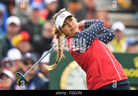 St. Leon-Rot, Germania. Xx Settembre, 2015. Noi golfista Alison Lee in azione durante la Solheim Cup in St. Leon-Rot, Germania, 20 settembre 2015. Due squadre consistente dei migliori dodici femmina professionale i golfisti provenienti da Europa e Stati Uniti, rispettivamente, per prendere parte alla Biennale team golf tournament, con le sedi di gara rotante tra Europa e Stati Uniti. La Germania è l'hosting del Solheim Cup per la prima volta. Foto: UWE ANSPACH/dpa/Alamy Live News Foto Stock