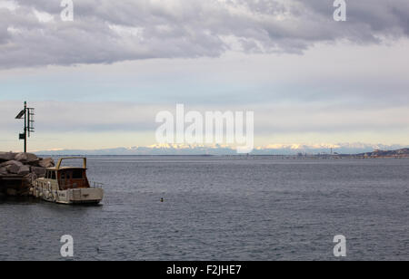 Vista mare e porto di Grignano vicino a Trieste Foto Stock