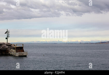 Vista mare e porto di Grignano vicino a Trieste Foto Stock