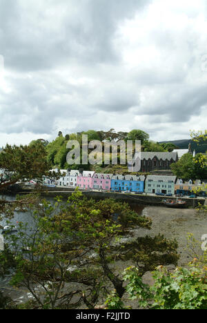 Villaggio Portree, Isola di Skye, Ebridi, Scozia, Gran Bretagna, Europa Foto Stock