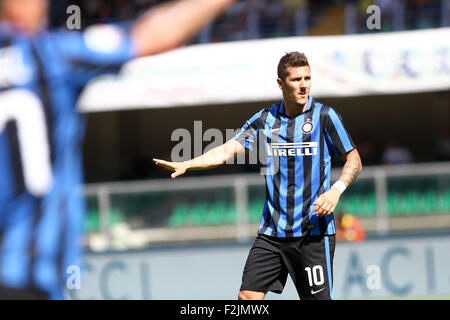 Verona, Italia. Xx Settembre, 2015. Inter Milan di avanti Stevan Jovetic gesti durante il campionato italiano di una partita di calcio tra AC Chievo Verona v FC Inter al Bentegodi Stadium il 20 settembre, 2015. Credito: Andrea Spinelli/Alamy Live News Foto Stock