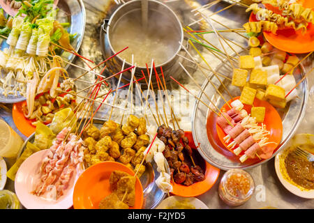 Tradizionale lok-lok street food dall Asia Foto Stock