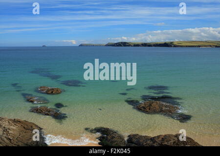 Soleggiata giornata autunnale a Harlyn Bay, North Cornwall, England, Regno Unito Foto Stock