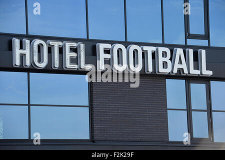 Hotel calcio, una partita di football Themed Hotel situato sul lato opposto del Manchester United Football Club, Old Trafford, Manchester Foto Stock