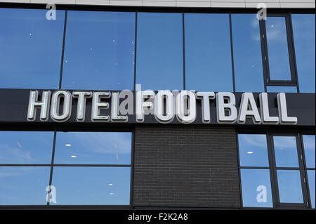 Hotel calcio, una partita di football Themed Hotel situato sul lato opposto del Manchester United Football Club, Old Trafford, Manchester Foto Stock