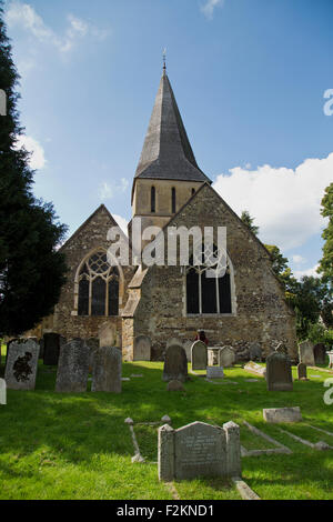 St James' Shere chiesa nel borgo medievale di Shere vicino Guldford Surrey Foto Stock