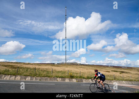 La Holme Moss televisiva antenna di trasmettitore a Holme Moss conosciuta come la grande torre nel West Yorkshire il pennines. Nord Ovest Eng Foto Stock