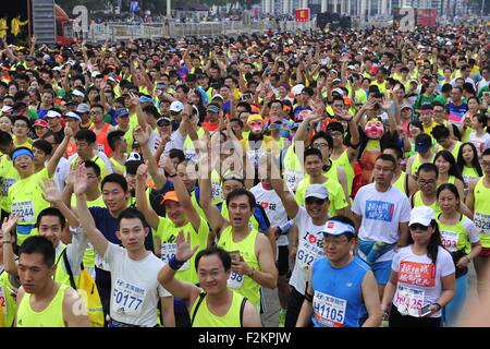 Beijing, Pechino, CHN, Cina. Xx Settembre, 2015. Pechino, Cina - 20 Settembre 2015: (solo uso editoriale. Cina OUTï¼‰oltre 30000 atleti da 45 paesi e regioni frequentare 2015 Maratona di Pechino a Piazza Tian'anmen su Settembre 20, che è il primo intero viaggio-maratona in Cina. © SIPA Asia/ZUMA filo/Alamy Live News Foto Stock