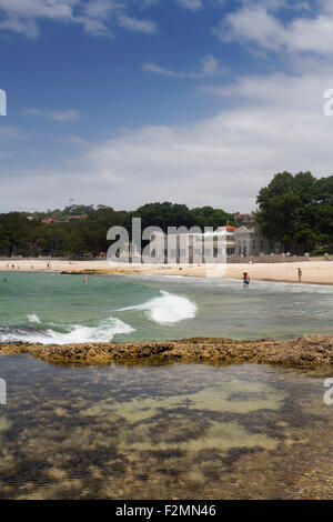 Hotel Occidental Balmoral Beach e bagnanti Pavilion Sydney Harbour NSW Australia Foto Stock