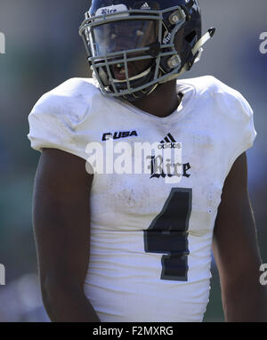 Denton, TX, Stati Uniti d'America. Xix Sep, 2015. 19 settembre 2015: riso gufi wide receiver parchi Dennis #4 durante il NCAA Football gioco tra il riso gufi e il nord Texas significa verde a Apogee Stadium di Denton, TX. Credito: JP Waldron/ZumaPress © Jp Waldron/ZUMA filo/Alamy Live News Foto Stock