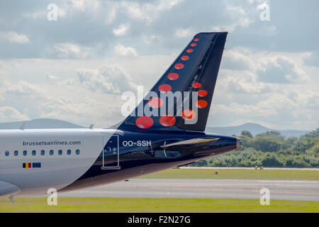 MANCHESTER, Regno Unito - Agosto 07, 2015: Brussels Airlines Airbus A319 livrea di coda all'Aeroporto di Manchester Aug 07 2015. Foto Stock