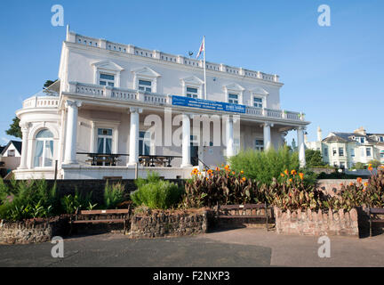 Edificio in stile vittoriano di Paignton Club, Paignton, Devon, Inghilterra, Regno Unito risale al 1882 Foto Stock