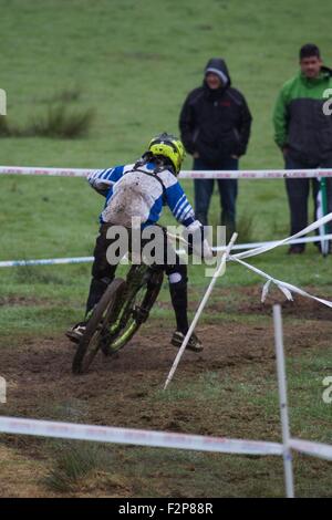 British Downhill Series Mountain bike Sport Estremi Bala Galles atleti domenica giorno di gara 2015 Foto Stock