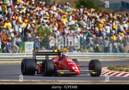 Gerhard Berger nel suo Ferrari al GP di Australia in Adelaide 1987 Foto Stock