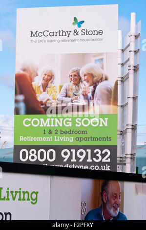 McCarthy e pietra di pensionamento segno Housebuilder Foto Stock