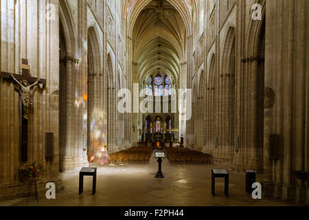 La cattedrale di Saint Etienne d Auxerre,facciata ovest portale principale Auxerre,Yonne Borgogna,,Francia Foto Stock